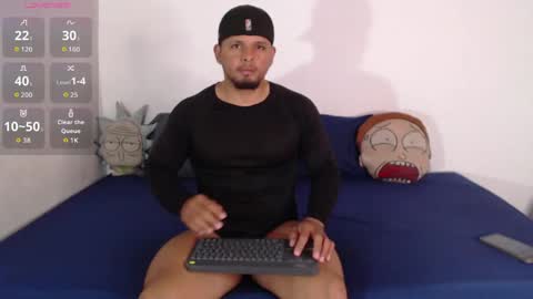 Snapshot of stone_lee_ chatting on April 24, 12:18 pm Stone Lee online show from April 24, 12:18 pm