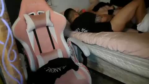 Snapshot of stoned2dabones666 chatting on January 15, 10:27 am Haily online show from January 15, 10:27 am