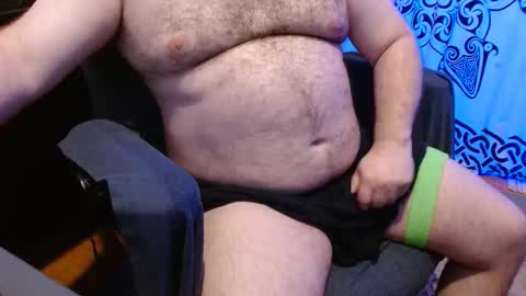 Snapshot of stonerbear42 chatting on May 25, 10:32 am Stonerbear42 online show from May 25, 10:32 am