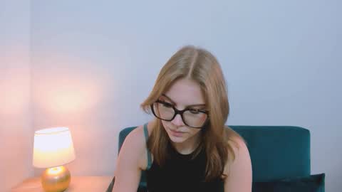 Snapshot of stormigold chatting on March 16, 1:15 pm Stormi online show from March 16, 1:15 pm