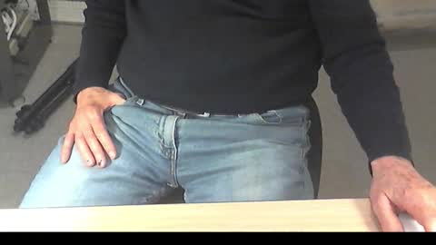 Snapshot of str8_dave chatting on November 23, 11:15 pm Dave online show from November 23, 11:15 pm