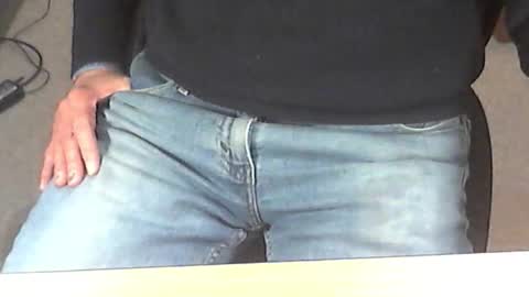 Snapshot of str8_dave chatting on November 26, 8:10 pm Dave online show from November 26, 8:10 pm