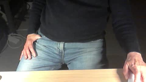 Snapshot of str8_dave chatting on December 14, 8:57 pm Dave online show from December 14, 8:57 pm