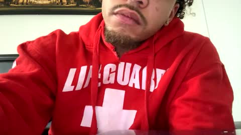 Snapshot of str8dj chatting on December 31, 6:02 pm Dj online show from December 31, 6:02 pm