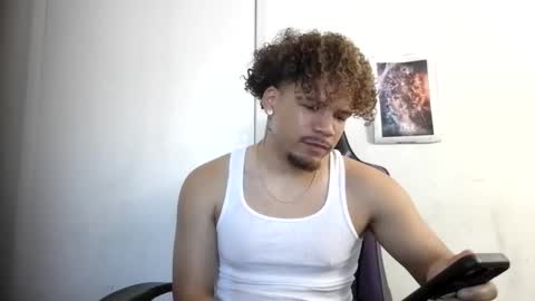 Snapshot of str8dj chatting on November 3, 11:26 pm Dj online show from November 3, 11:26 pm