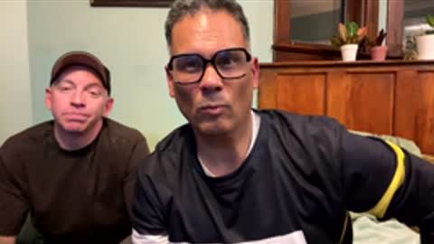 Snapshot of str8gaywannaplay chatting on December 1, 3:44 am Str8GayWannaPlay online show from December 1, 3:44 am