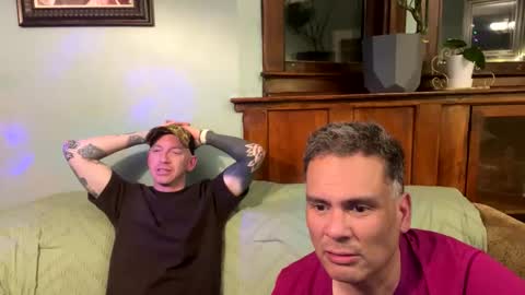 Snapshot of str8gaywannaplay chatting on December 15, 8:18 am Str8GayWannaPlay online show from December 15, 8:18 am