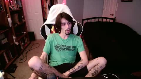 Snapshot of str8whiteboy21 chatting on December 23, 5:39 am str8whiteboy21 online show from December 23, 5:39 am