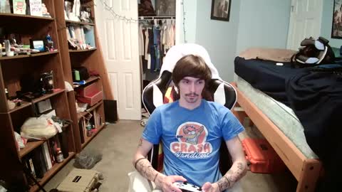 Snapshot of str8whiteboy21 chatting on February 4, 12:29 am str8whiteboy21 online show from February 4, 12:29 am