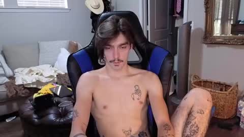 Snapshot of str8whiteboy21 chatting on September 22, 2:30 pm str8whiteboy21 online show from September 22, 2:30 pm