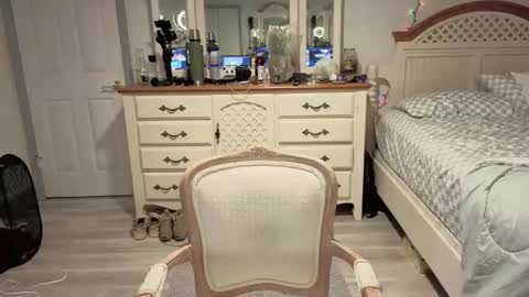 Snapshot of str8whiteboy21 chatting on December 3, 5:11 pm str8whiteboy21 online show from December 3, 5:11 pm