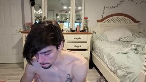 str8whiteboy21 online show from December 22, 6:10 am