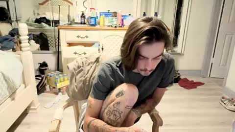 str8whiteboy21 online show from May 4, 5:47 am