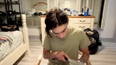 Snapshot of str8whiteboy21 chatting on May 11, 1:22 am str8whiteboy21 online show from May 11, 1:22 am