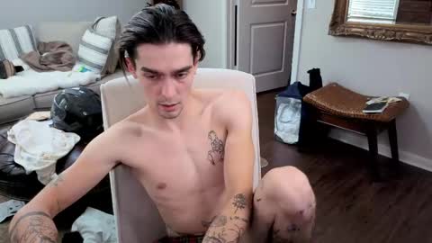 Snapshot of str8whiteboy21 chatting on June 3, 8:47 pm str8whiteboy21 online show from June 3, 8:47 pm