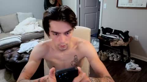 Snapshot of str8whiteboy21 chatting on June 6, 12:43 pm str8whiteboy21 online show from June 6, 12:43 pm