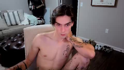 Snapshot of str8whiteboy21 chatting on June 9, 5:52 am str8whiteboy21 online show from June 9, 5:52 am
