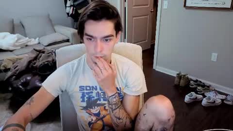 Snapshot of str8whiteboy21 chatting on June 12, 12:15 pm str8whiteboy21 online show from June 12, 12:15 pm