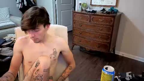 Snapshot of str8whiteboy21 chatting on June 15, 4:42 pm str8whiteboy21 online show from June 15, 4:42 pm