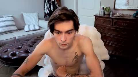 Snapshot of str8whiteboy21 chatting on June 18, 1:59 pm str8whiteboy21 online show from June 18, 1:59 pm