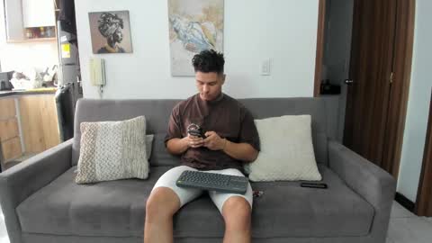 straight__friends online show from June 7, 1:48 pm