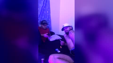 Snapshot of straight_boys_hornys chatting on December 22, 5:26 am straight_boys_hornys online show from December 22, 5:26 am