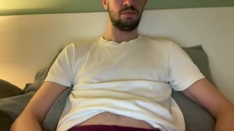 straightfirelotus69420 online show from December 4, 12:36 pm