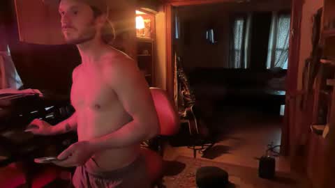 Snapshot of straightishd chatting on March 20, 12:21 pm Cowboy Zuhly online show from March 20, 12:21 pm