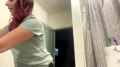 Snapshot of straightoutthetrailer chatting on December 13, 4:54 am lucille beatrice luficer call me lucy online show from December 13, 4:54 am