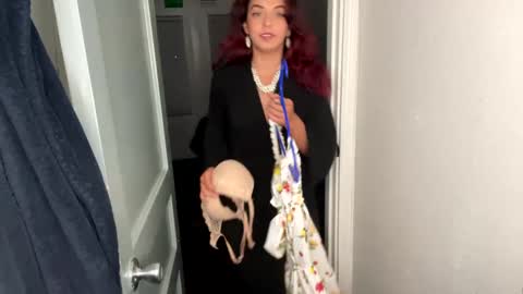 Snapshot of straightoutthetrailer chatting on December 14, 4:23 am lucille beatrice luficer call me lucy online show from December 14, 4:23 am