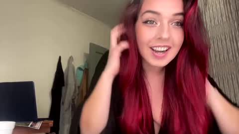 Snapshot of straightoutthetrailer chatting on January 12, 4:21 am lucille beatrice luficer call me lucy online show from January 12, 4:21 am