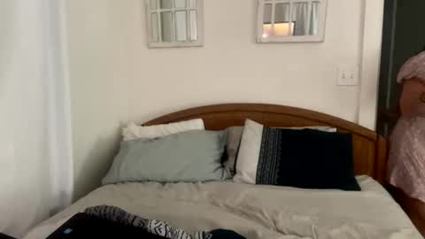 Snapshot of straightoutthetrailer chatting on January 16, 4:27 am lucille beatrice luficer call me lucy online show from January 16, 4:27 am