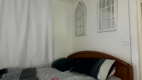 Snapshot of straightoutthetrailer chatting on February 2, 3:49 am lucille beatrice luficer call me lucy online show from February 2, 3:49 am