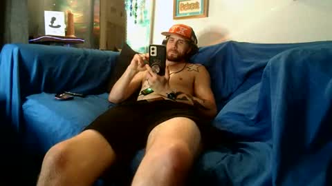 straitpipermann22 online show from November 22, 8:52 pm