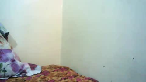 Snapshot of strangerdanger_2 chatting on October 20, 10:27 am strangerdanger_2 online show from October 20, 10:27 am