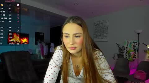 Laura online show from October 25, 4:35 pm