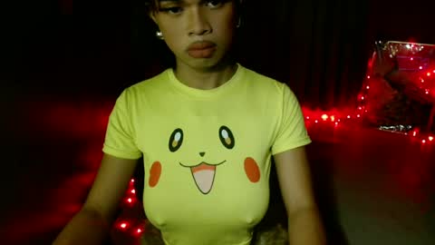 Snapshot of strawberry_kisses143 chatting on June 21, 6:16 am strawberry_kisses143 online show from June 21, 6:16 am