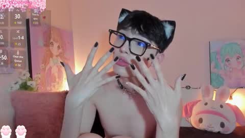 strawberry_kitty_ online show from March 14, 4:07 am