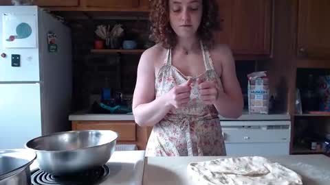 Strawberrylotsacake online show from November 25, 3:56 pm