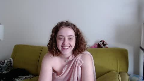 Snapshot of strawberrylotsacake chatting on May 21, 4:47 pm Strawberrylotsacake online show from May 21, 4:47 pm