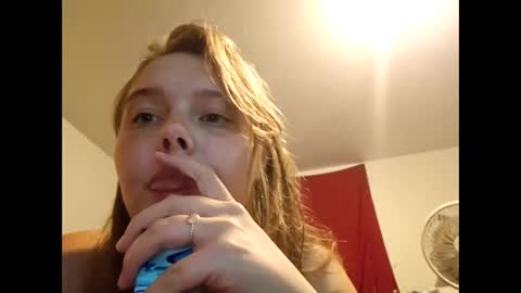 Strawberry online show from January 9, 6:27 am