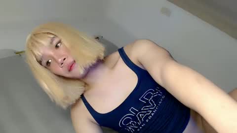 Snapshot of streetlustgirl chatting on December 3, 3:30 am lexie online show from December 3, 3:30 am
