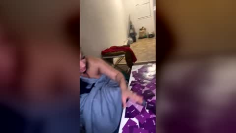 stripperofficial online show from April 26, 7:17 am