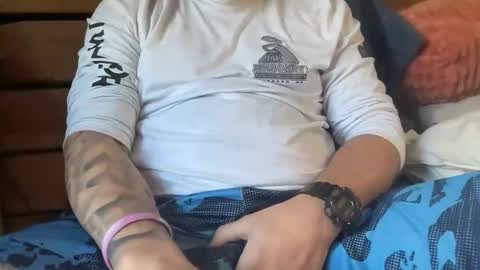 Snapshot of stroking33again chatting on November 19, 2:50 pm stroking33again online show from November 19, 2:50 pm