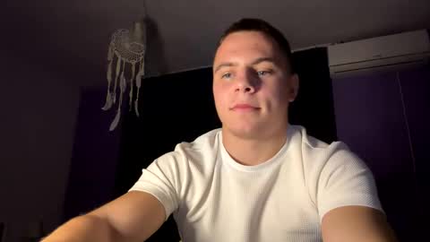 Snapshot of strong_baby chatting on October 11, 7:01 pm Strong Baby online show from October 11, 7:01 pm