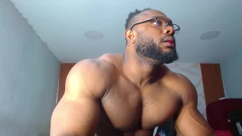 Snapshot of strong_george1 chatting on October 9, 12:41 am strong_george1 online show from October 9, 12:41 am