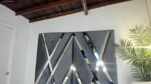 Snapshot of strong_girl_ chatting on October 25, 10:56 am Alexa online show from October 25, 10:56 am