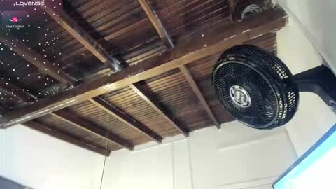 Snapshot of strong_girl_ chatting on October 27, 11:03 am Alexa online show from October 27, 11:03 am