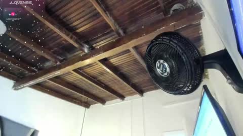 Snapshot of strong_girl_ chatting on November 8, 10:59 am Alexa online show from November 8, 10:59 am