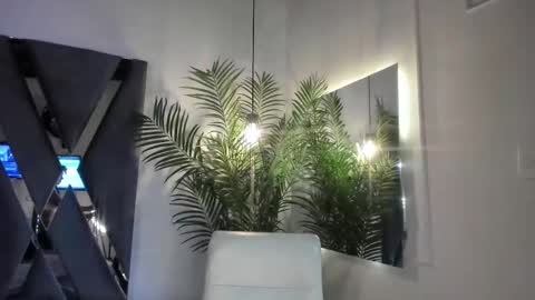 Snapshot of strong_girl_ chatting on November 15, 10:56 am Alexa online show from November 15, 10:56 am